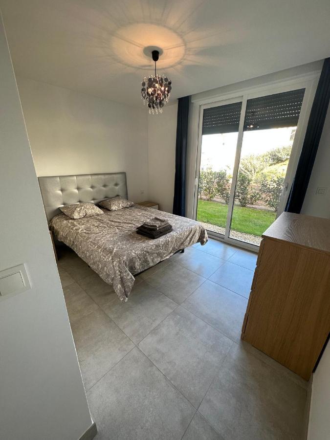 2-Bedroom-Apartment With A Terrace, Pool, Gym Малага Экстерьер фото